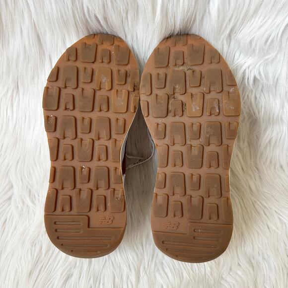 New Balance x Bandier 57/40 Move Her World Sneaker Running Shoes, White/ Angora - Picture 10 of 13